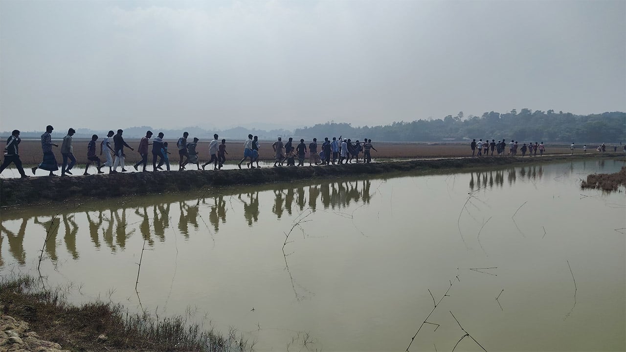 টেকনাফ সীমান্তে মাইন বিস্ফোরণে উড়ে গেল বাংলাদেশির পা