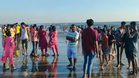 কক্সবাজার সমুদ্রে ৪ পর্যটকের লাশ উদ্ধার, এখনো একজন নিখোঁজ