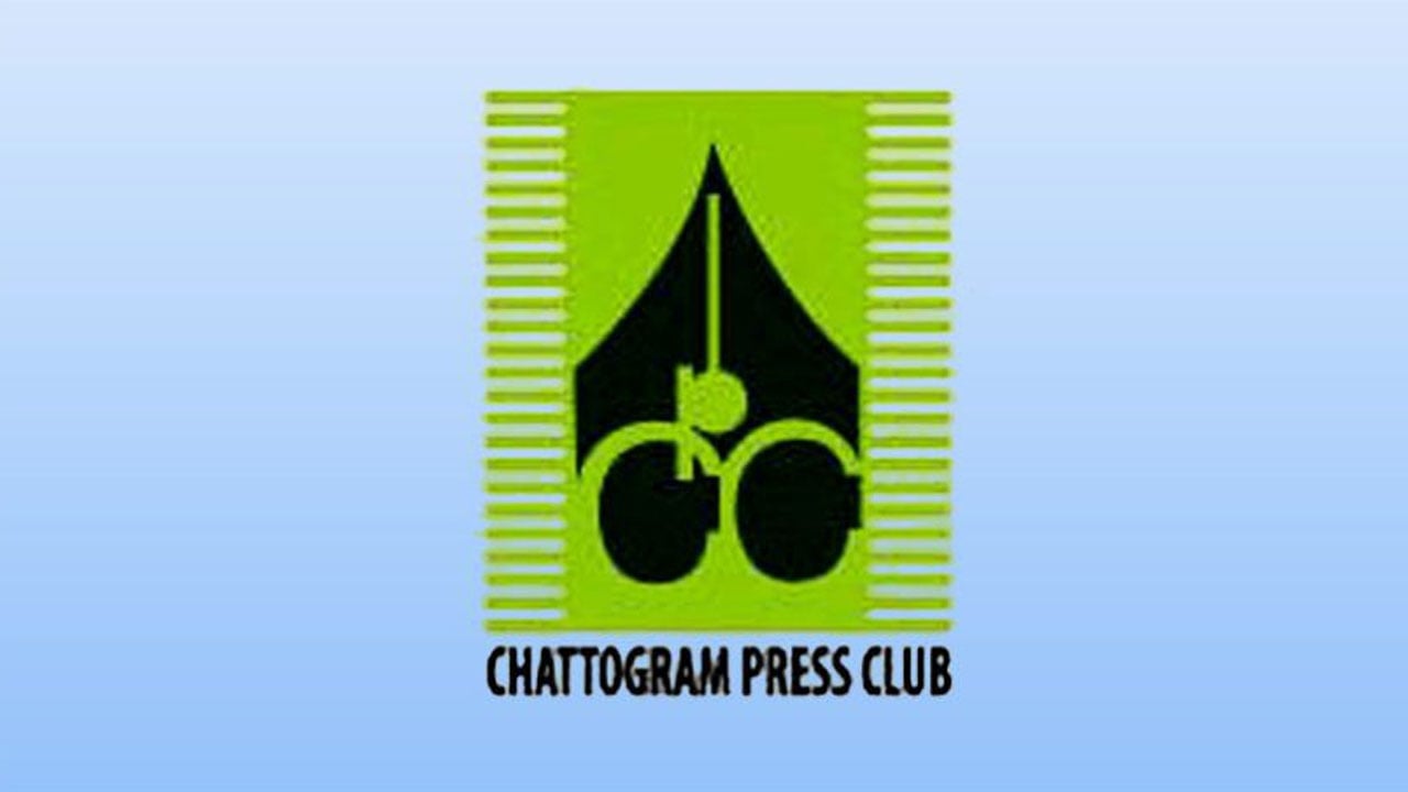 তথ্য উপদেষ্টাকে গণহত্যার উস্কানিদাতারা বিভ্রান্ত করেছে
