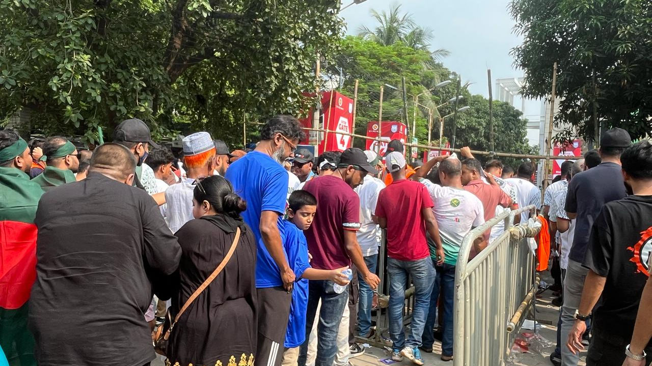 crowd in ns 3