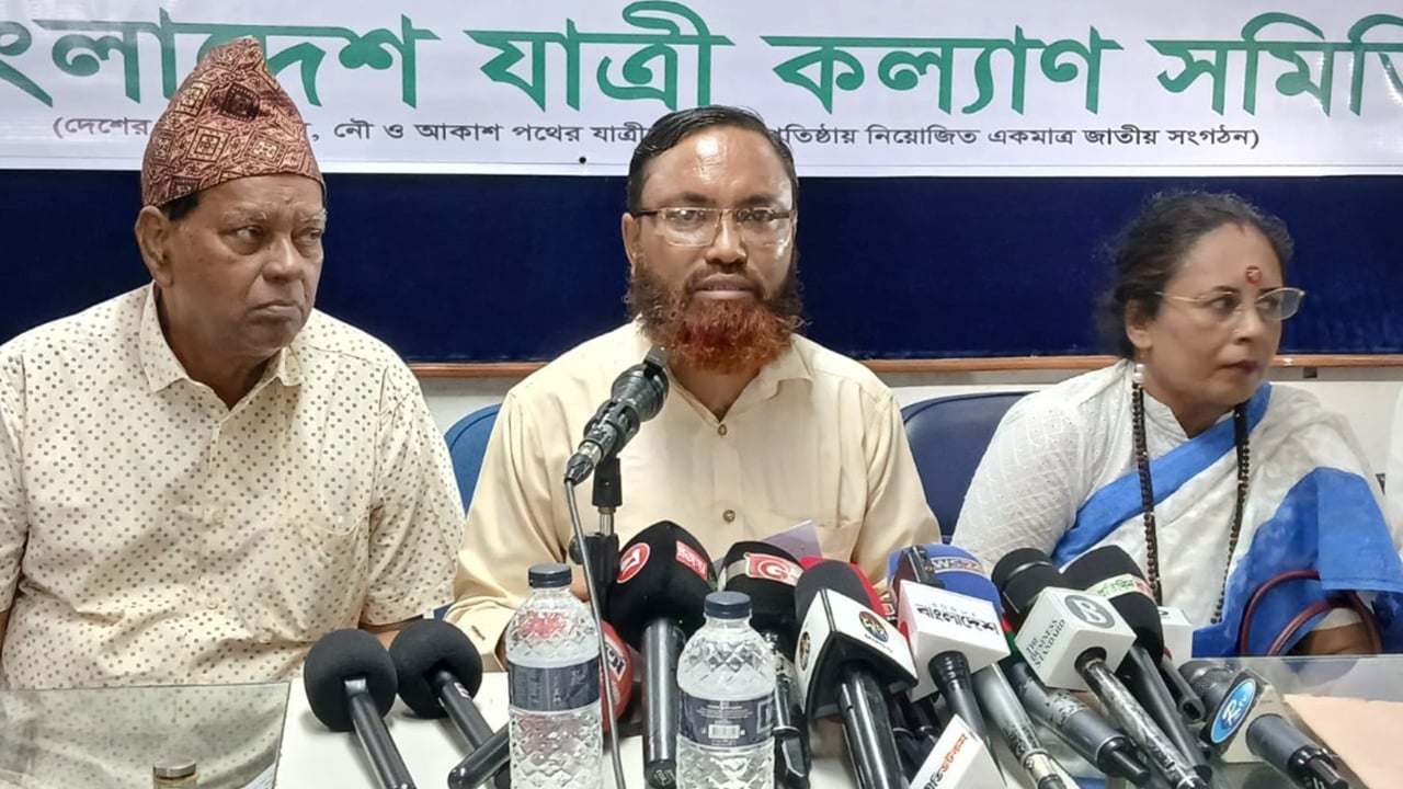 বাস ও লঞ্চে একচেটিয়া ভাড়া বৃদ্ধির পায়তাঁরা বন্ধের আহ্বান