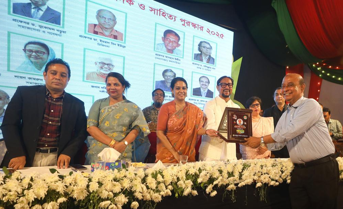 জাহিদুল করিম কচিসহ ১৪ গুণী পেলেন একুশে পদক
