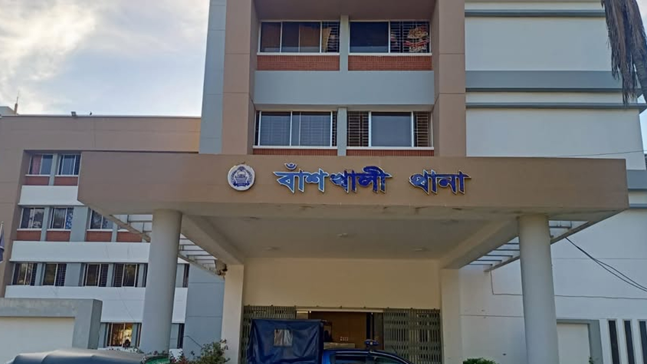 চট্টগ্রামে পুকুরে মিলল অজ্ঞাত যুবকের লাশ