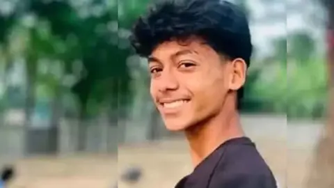চট্টগ্রামে বিরোধ মীমাংসার নামে ডেকে নিয়ে কিশোরকে কুপিয়ে হত্যা, গ্রেপ্তার ৬