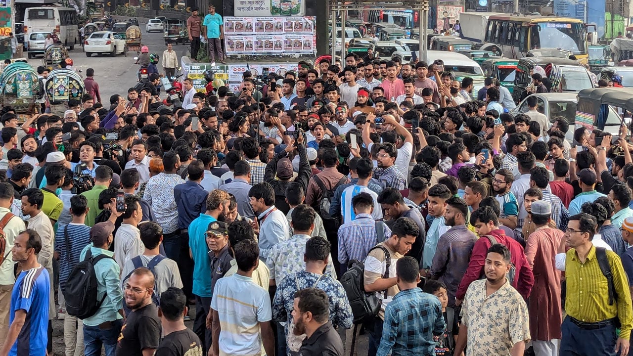 এনসিপির পদযাত্রায় হামলার প্রতিবাদে চট্টগ্রামে বিক্ষোভ