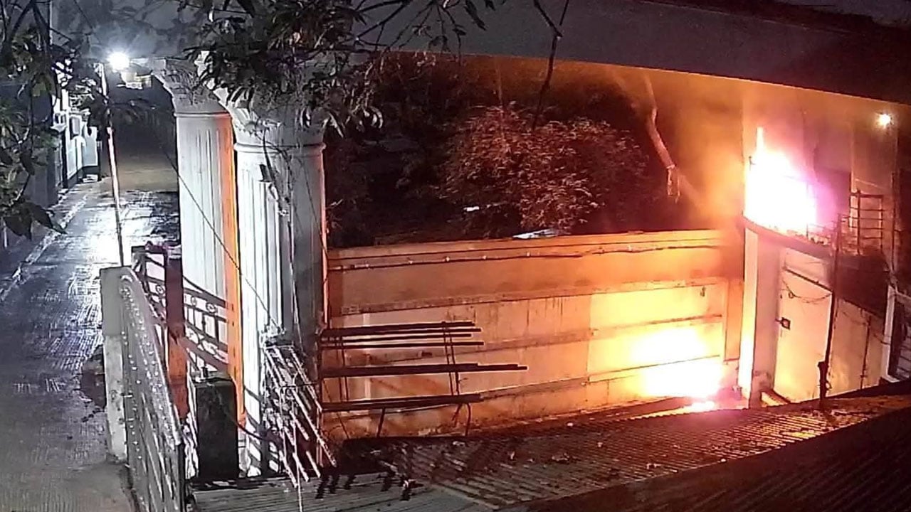 চট্টগ্রামে নওফেলের বাসায় হামলা-অগ্নিসংযোগ