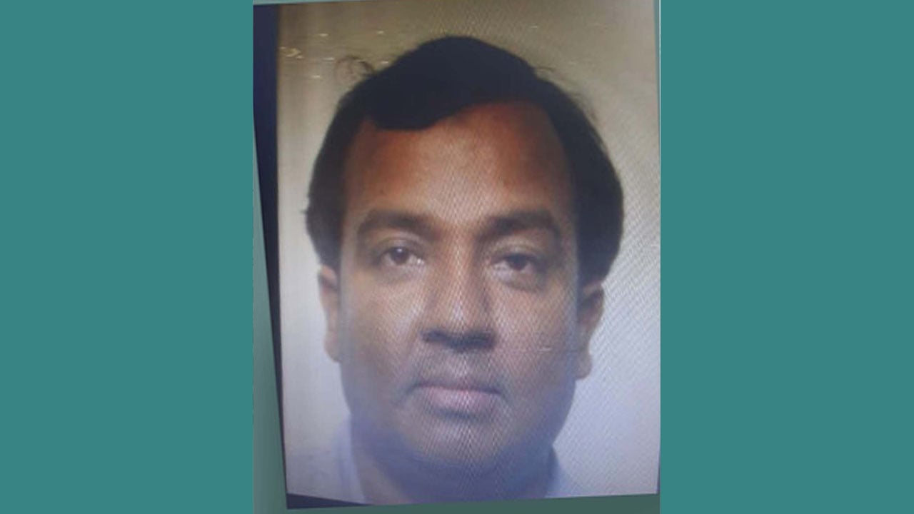 স্ত্রীকে হত্যার পর সন্তানকে নিয়ে থানায় আত্মসমর্পণ স্বামীর