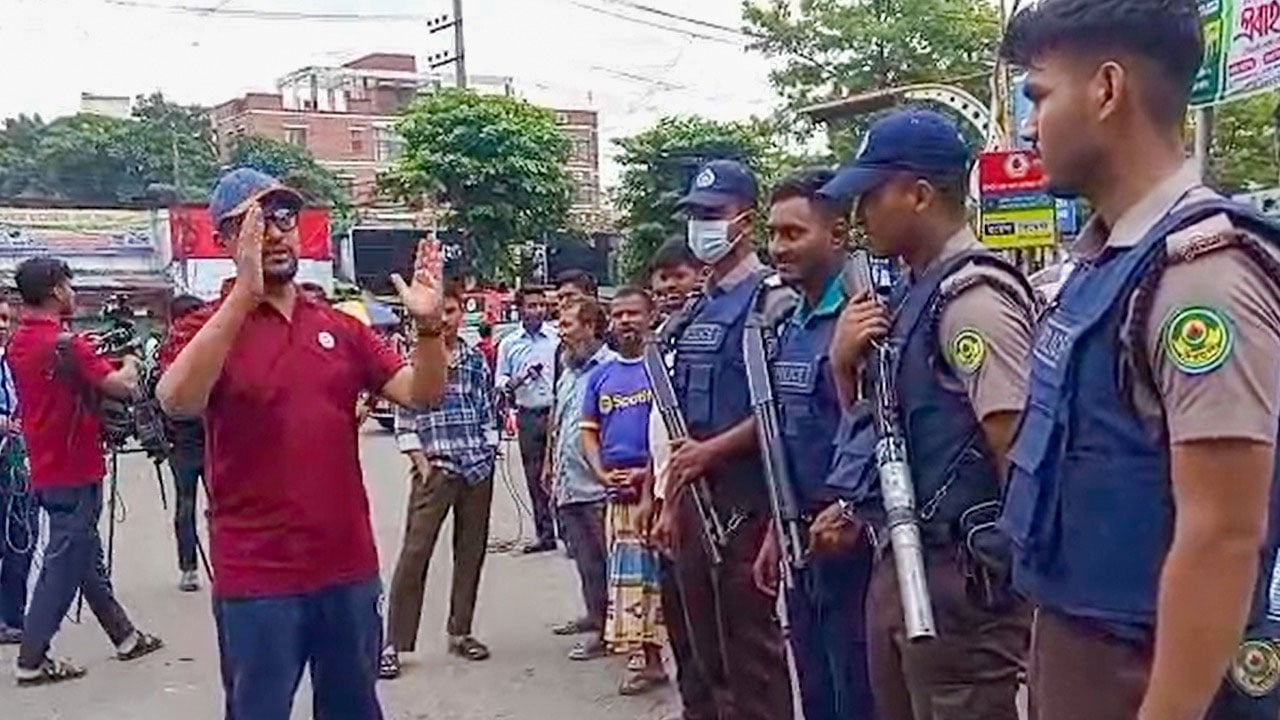চট্টগ্রামে আ.লীগের দুর্বৃত্তায়ন ঠেকাতে সতর্ক অবস্থানে পুলিশ