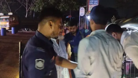 চট্টগ্রামে কিশোর গ্যাং বিরোধী অভিযানে আটক ৪৪৫ 