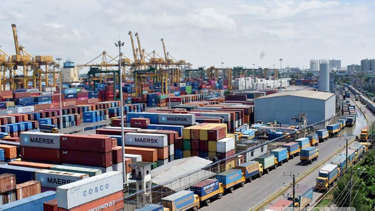 আটকে আছে রমজানের ভোগ্যপণ্য, বাজার পরিস্থিতি অনিশ্চিত