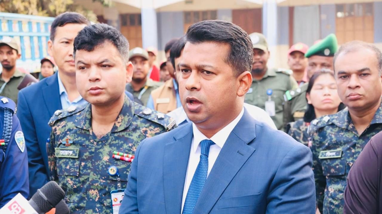 বিশ্ব দেখলো আমরাও নিরপেক্ষ শান্তিপূর্ণ নির্বাচন করতে পারি : চট্টগ্রামের ডিসি