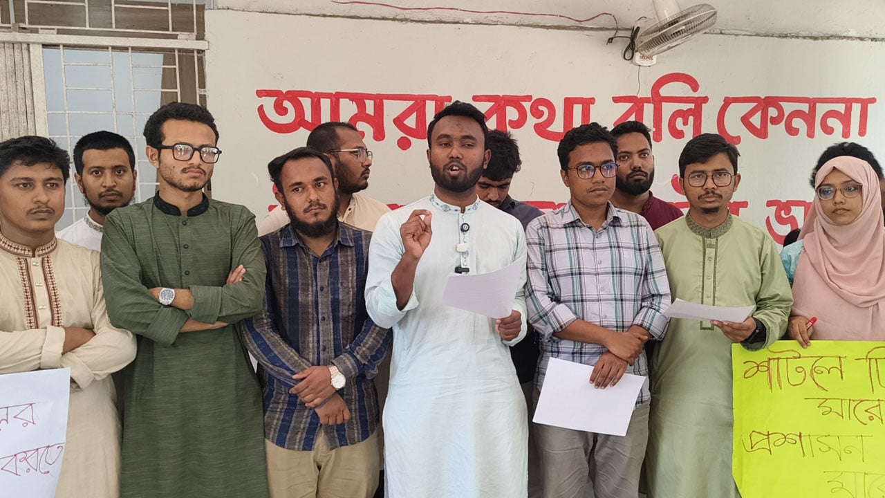 শাটল ট্রেন সংস্কারে চবি শিক্ষার্থীদের ১১ দফা দাবি