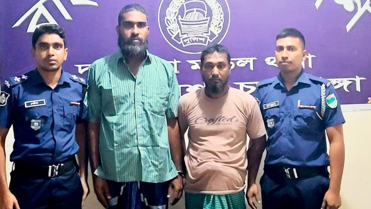 ছিনতাইয়ের ২৪ ঘণ্টার মধ্যেই কোটি টাকার চুল উদ্ধার, গ্রেপ্তার ২ 