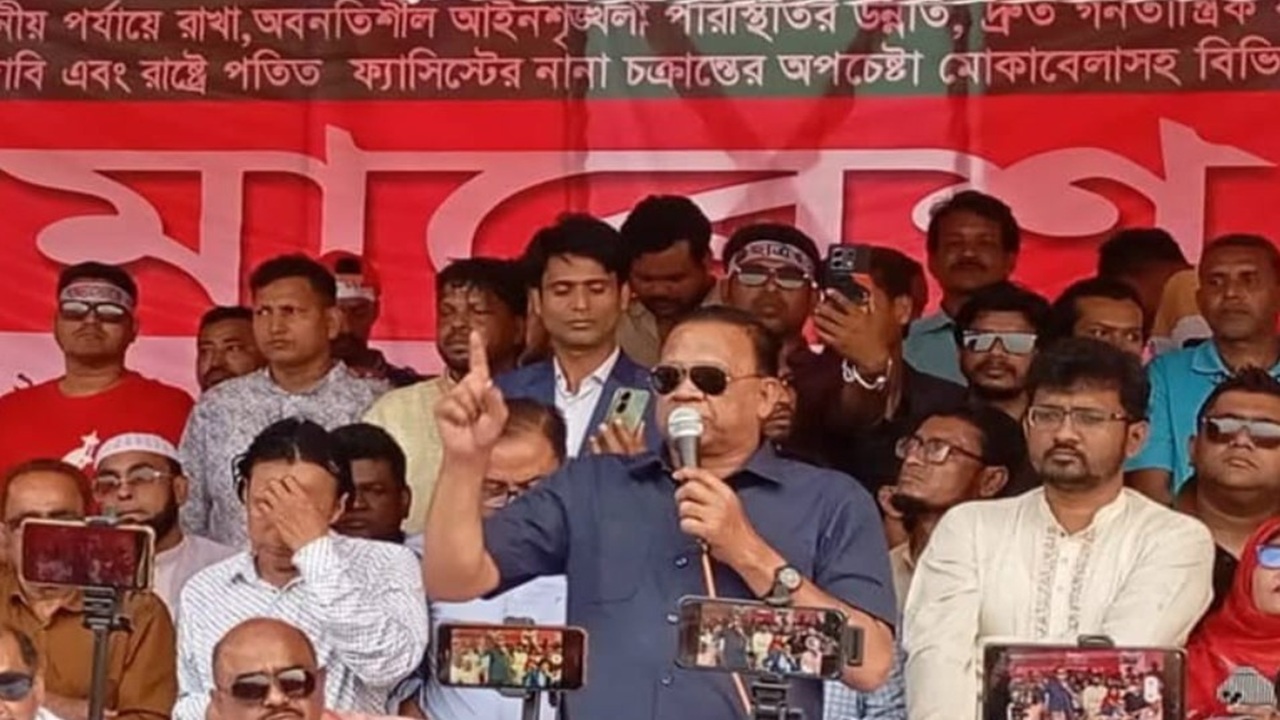 জনগণ চায় না স্বৈরাচার ফিরে আসুক: ব্যারিস্টার খোকন