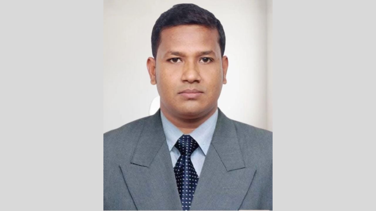 নোয়াখালীতে কাভার্ড ভ্যানের ধাক্কায় ইন্স্যুরেন্স কর্মকর্তা নিহত