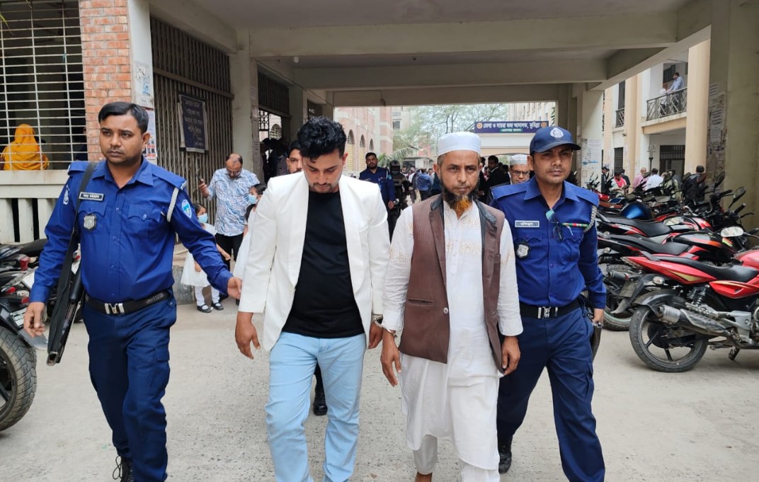 কুমিল্লায় আদালত প্রাঙ্গণে বাদীর ওপর হামলা, আটক ২