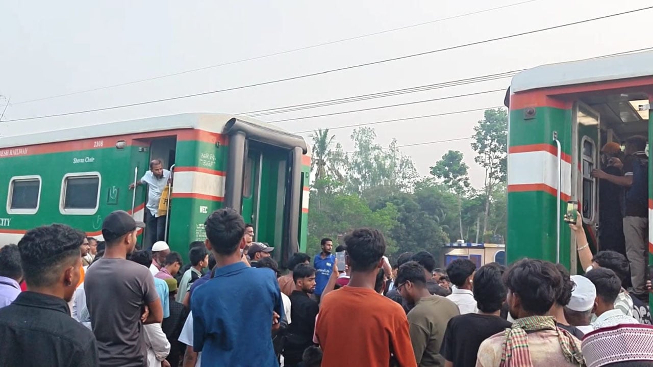 বগি রেখেই ১ কিলোমিটার দূরে গিয়ে থামলো ট্রেন