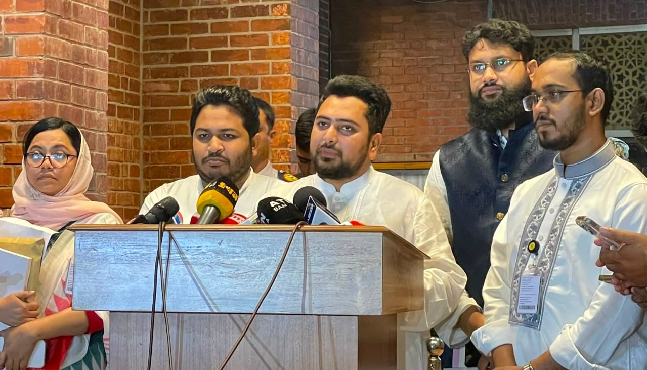 এবারের বাজেট বাস্তবতা বিবর্জিত, উচ্চাভিলাষী ও ঋণনির্ভর: নাহিদ