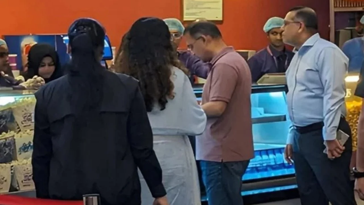 কন্যা জাইমা রহমানকে সঙ্গে নিয়ে ‘প্রজেক্ট হেইল মেরি’ দেখেছেন তারেক রহমান