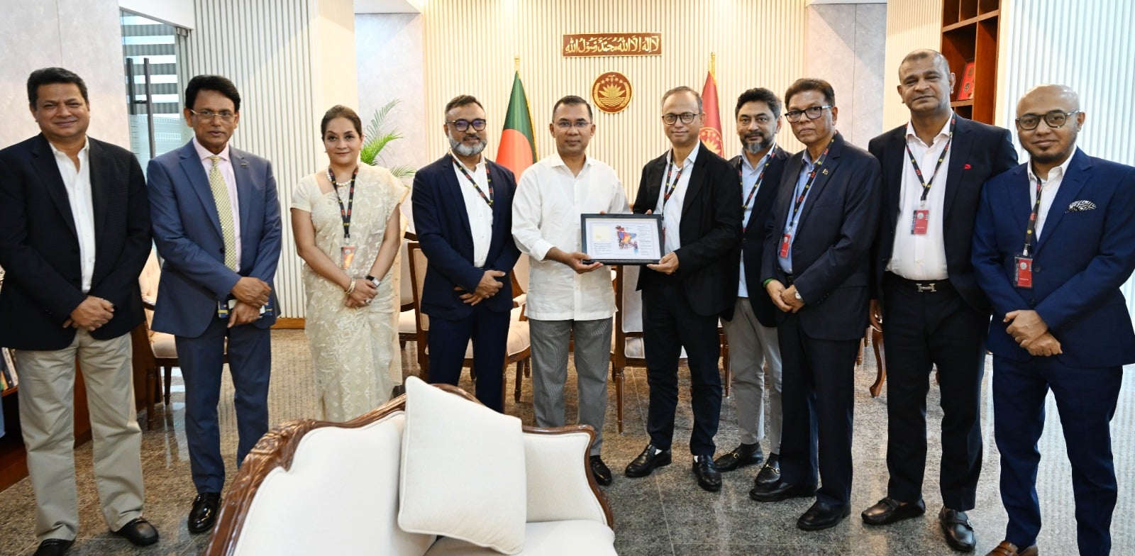 প্রধানমন্ত্রীর সঙ্গে বিজিএমইএ-বিকেএমইএ নেতাদের সাক্ষাৎ