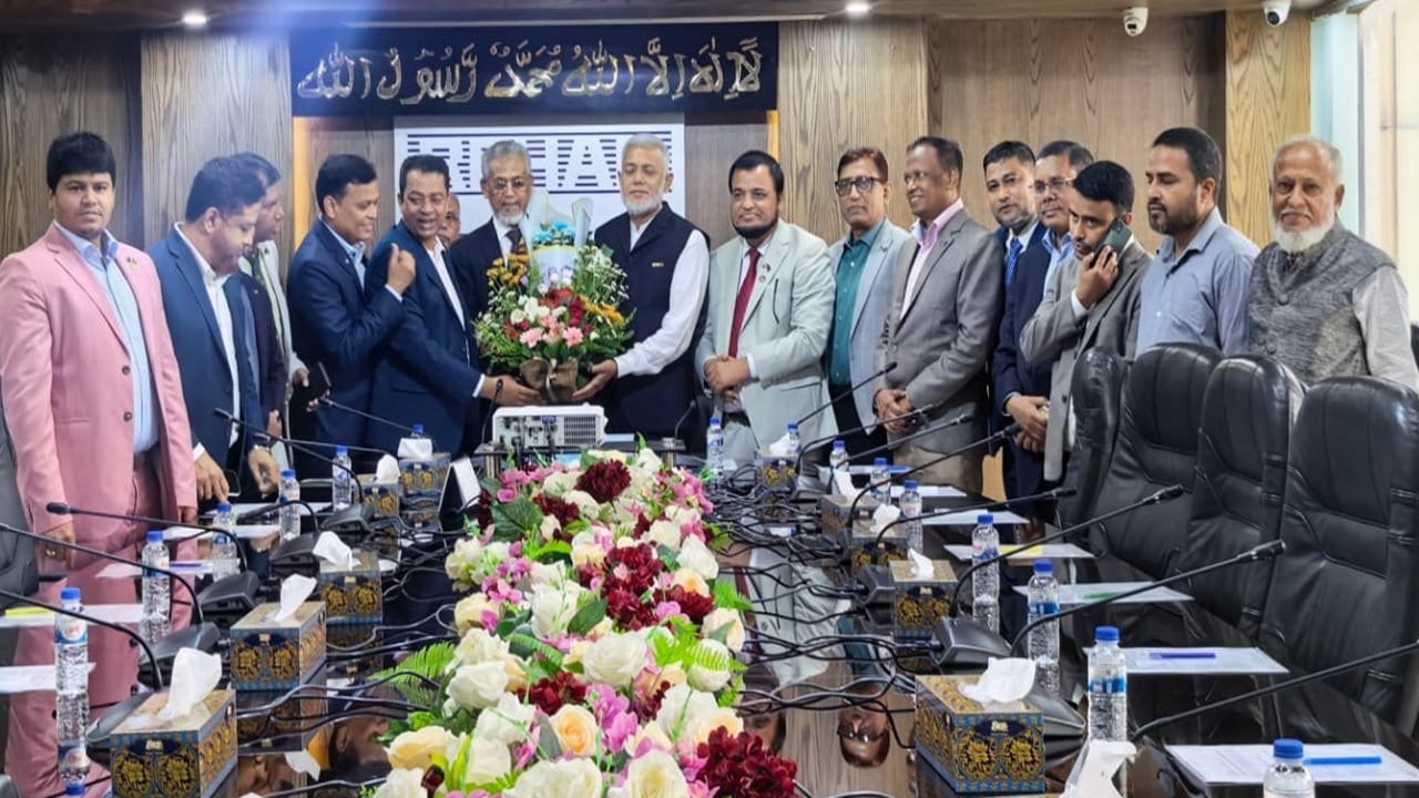 রিহ্যাবের নবনির্বাচিত কমিটির দায়িত্ব গ্রহণ