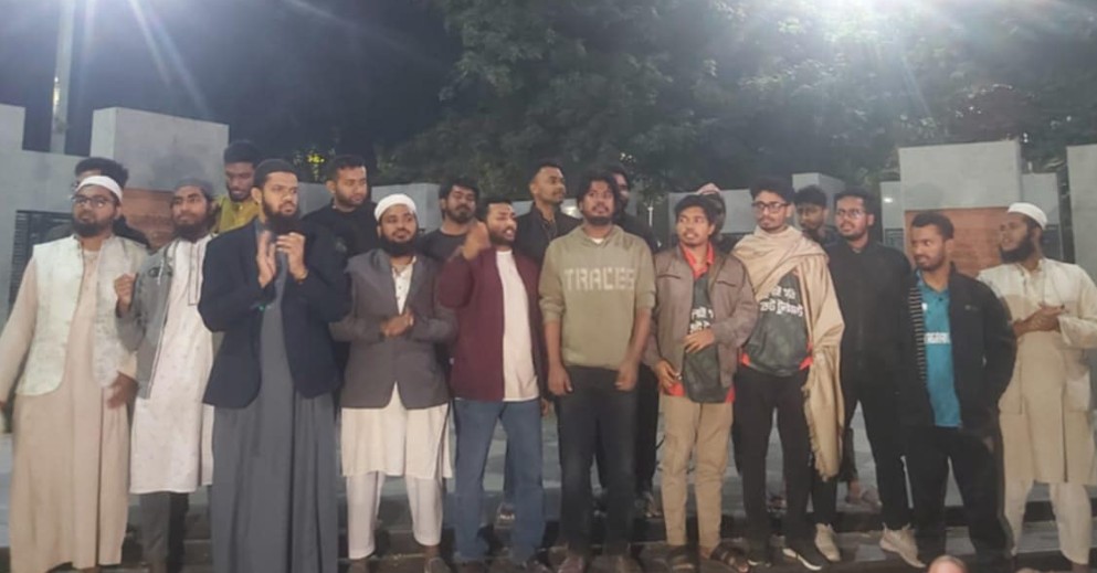 সীমান্তে ভারতীয় হামলার প্রতিবাদে ঢাবিতে মিছিল