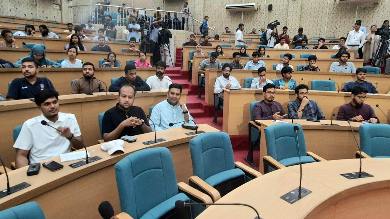 ঢাবি স্টেশনে দুই দিন থামবে না মেট্রোরেল