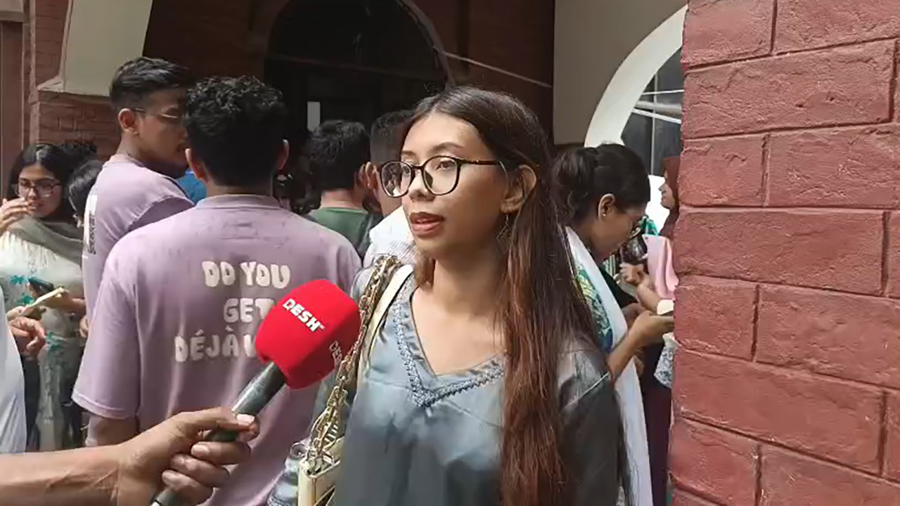 শিক্ষার্থীবান্ধব ব্যক্তিদের ভোট দিচ্ছেন নারী ভোটাররা