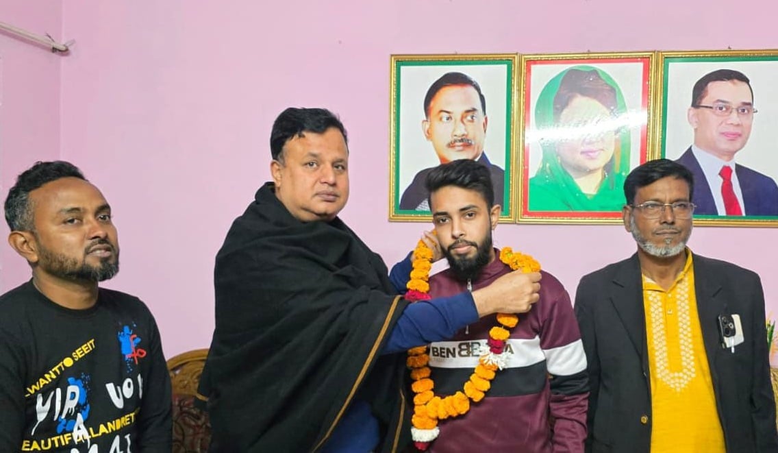 বিএনপিতে যোগ দিলেন সাবেক শিবির নেতা