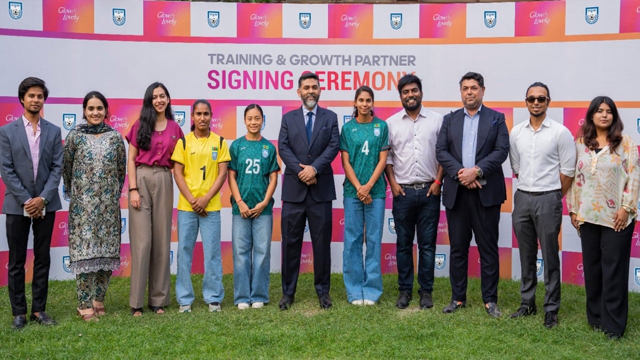 নারী ফুটবলের অফিশিয়াল ট্রেনিং অ্যান্ড গ্রোথ পার্টনার গ্লো অ্যান্ড লাভলী