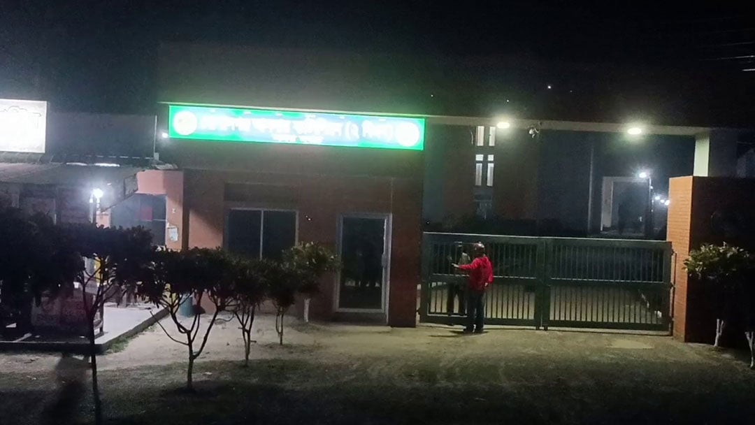 গোপালগঞ্জে এবার আনসার ব্যাটালিয়ান অ‌ফিস কম্পাউ‌ন্ডে কক‌টেল বি‌স্ফোরণ