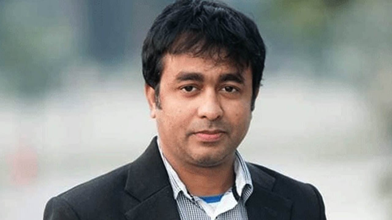 পরিচালক মোস্তাফিজুর রহমান মানিককে লিগ্যাল নোটিশ