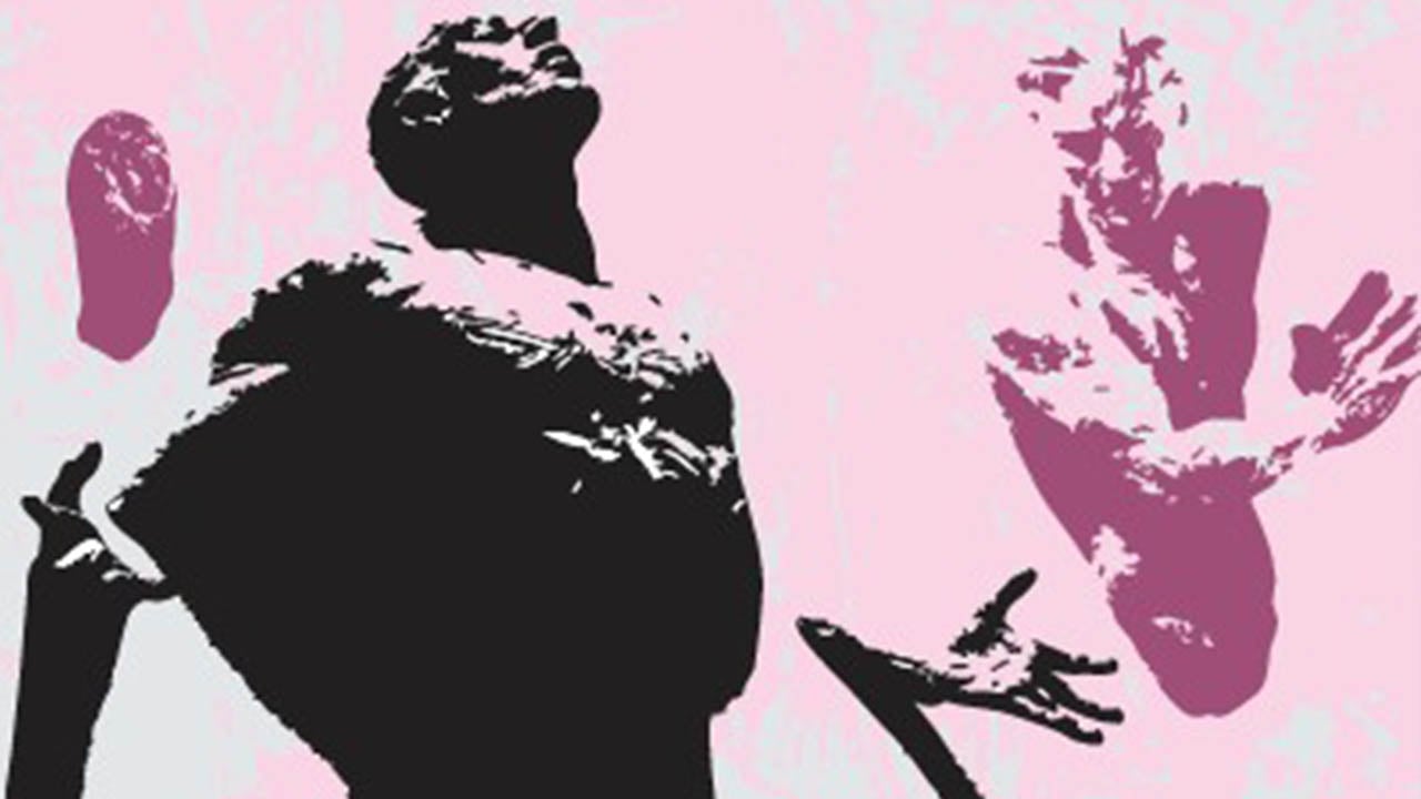 বাইরে কিছু পুড়ছে