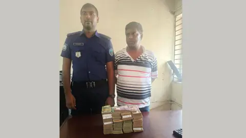 দেবিদ্বারে আড়াই কোটি টাকা আত্মসাতের অভিযোগে প্রতারক গ্রেপ্তার
