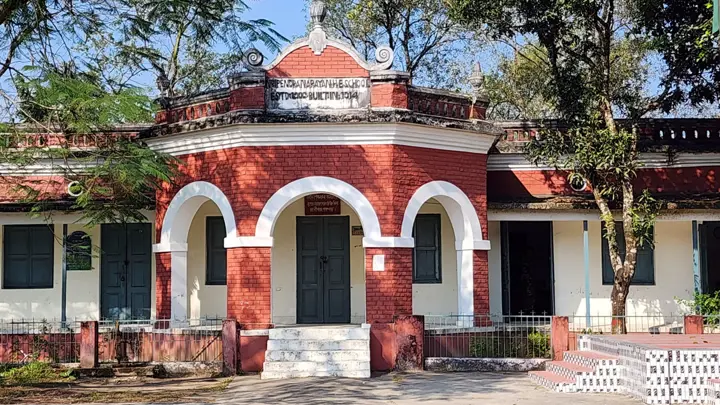 শিক্ষাবর্ষ শুরুর ১০ মাসেও বই পায়নি অর্ধশতাধিক শিক্ষার্থী