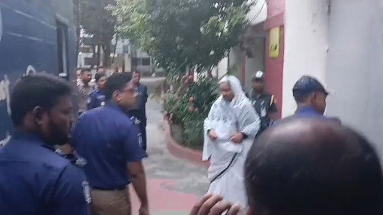 মুন্সীগঞ্জ কারাগার থেকে প্যারোলে ঢাকায় দীপু মনি