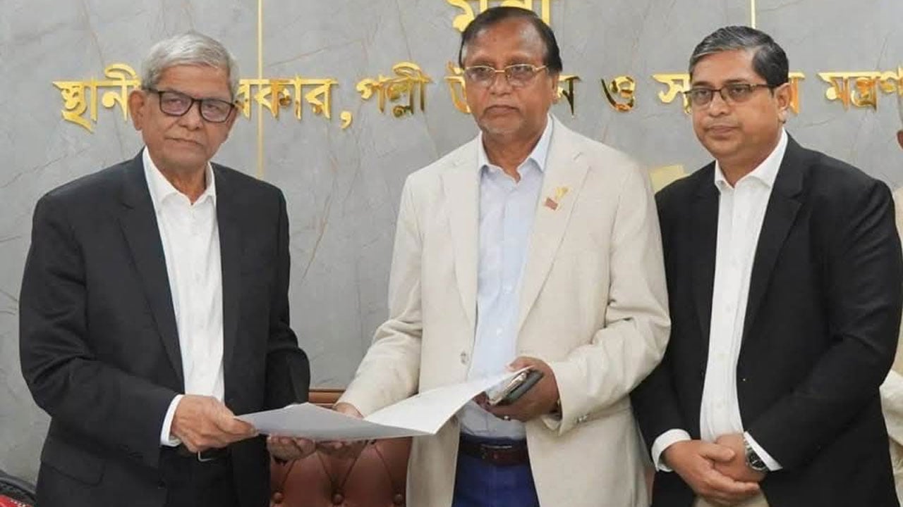 ডিএসসিসি প্রশাসক হিসেবে দায়িত্ব গ্রহণ করলেন আবদুস সালাম