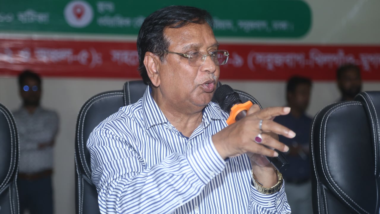 নাগরিক সেবার অবহেলায় চাকরিচ্যুতিসহ কঠোর ব্যবস্থা: ডিএসসিসি প্রশাসক