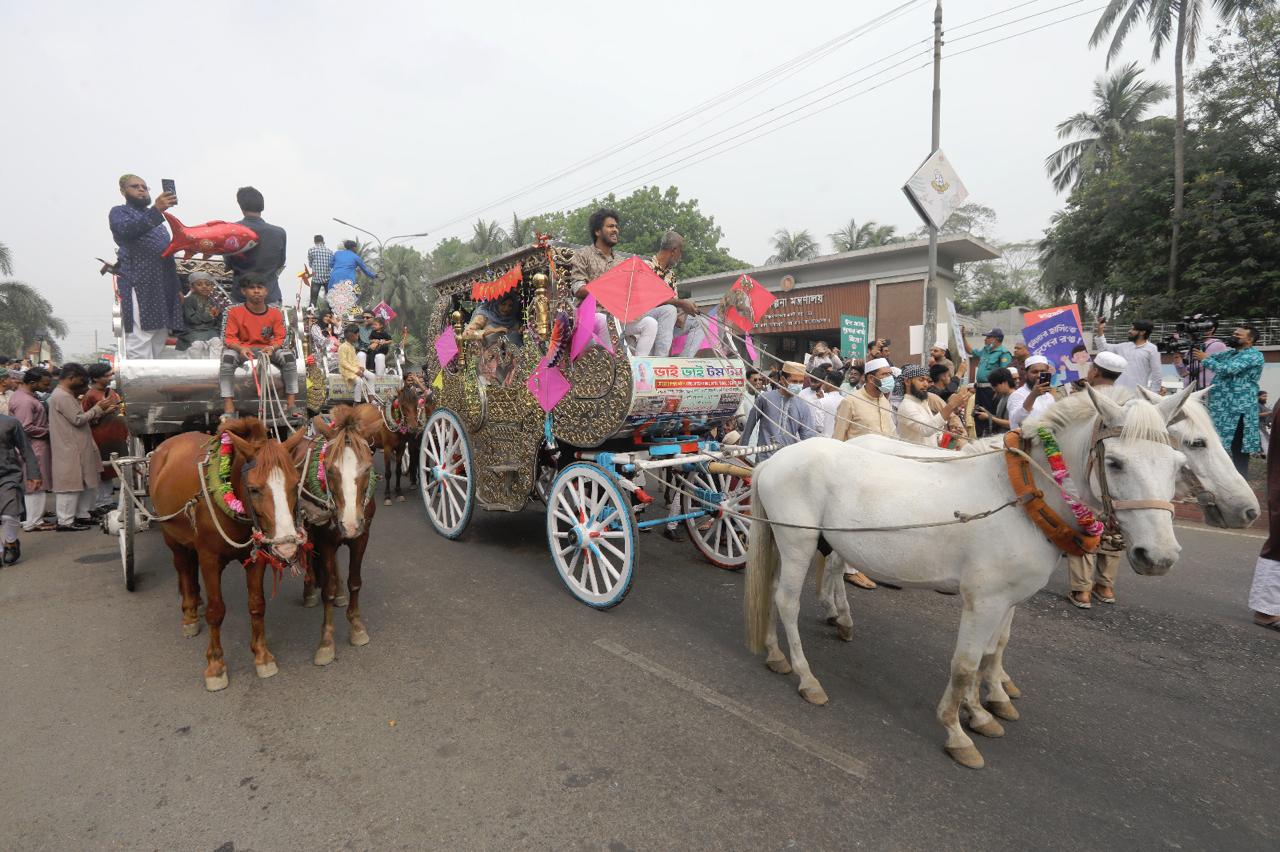 রাজধানীতে সুলতানি আমলের মতো ঈদ আনন্দ মিছিল