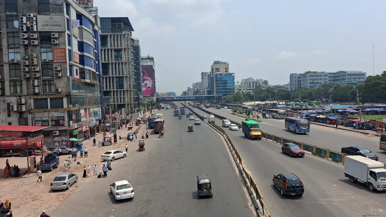 রাজধানীজুড়ে ছুটির আমেজ, রাস্তা ফাঁকা