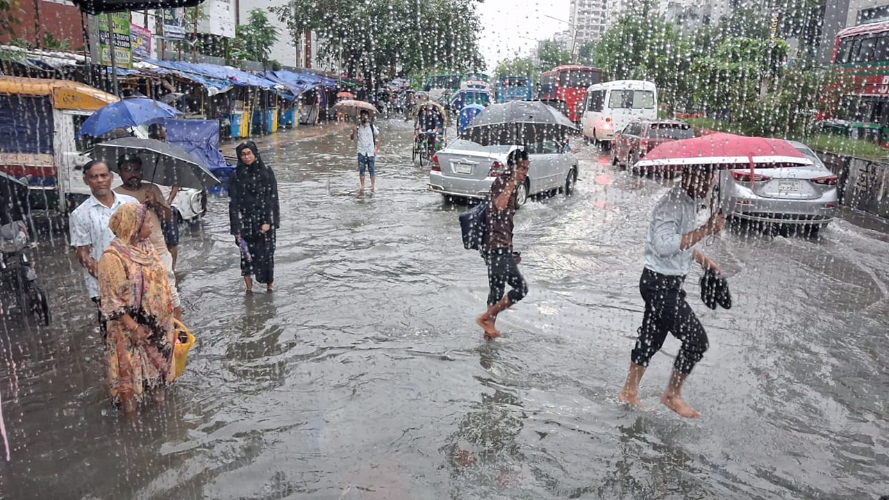 টানা বৃষ্টি কত দিন, জানাল আবহাওয়া অফিস