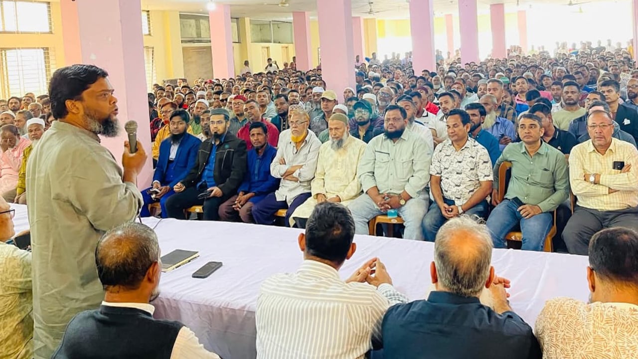 নেতাকর্মীদের সাথে যৌথসভা করলেন তানভীর আহমেদ রবিন