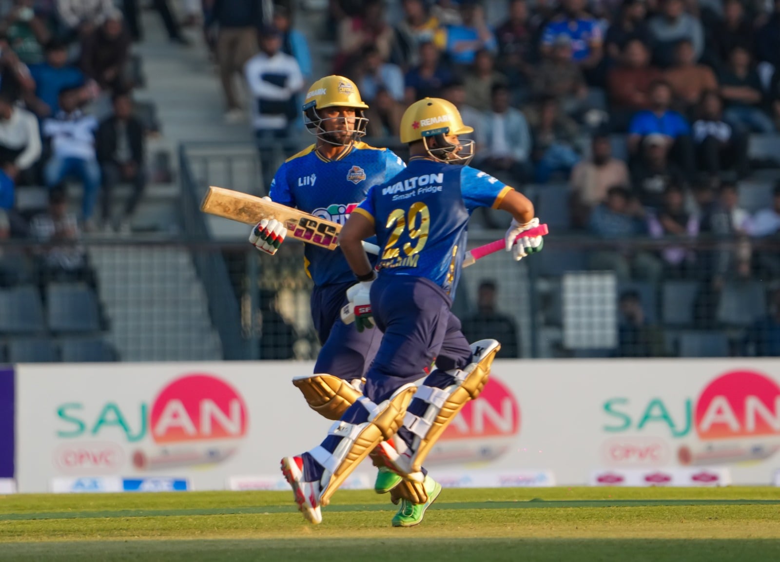 কোচ হারানোর শোক কাটিয়ে জিতল ঢাকা