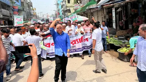 খেয়াল রাখতে হবে আ.লীগ যেনো মাথা উঁচু করে দাঁড়াতে না পারে: ঢাকা জেলা যুবদল সভাপতি