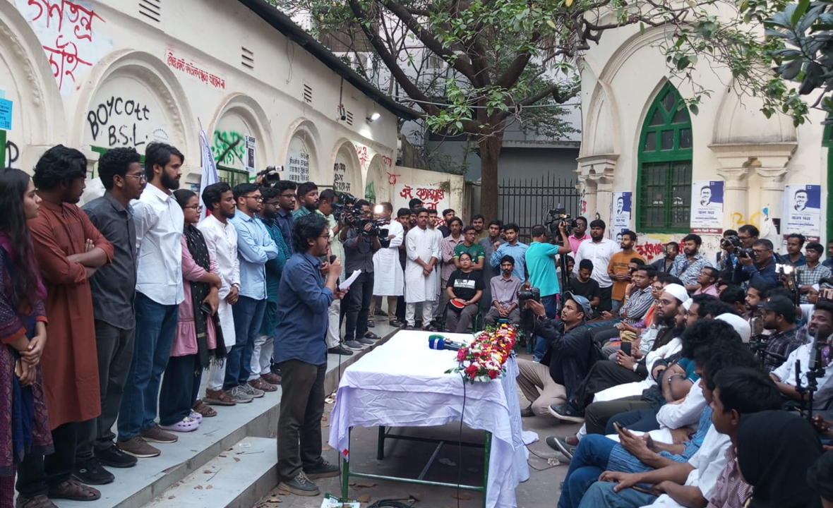 লেজুড়বৃত্তিক ছাত্ররাজনীতির বিরুদ্ধে অবস্থান করবো: আবু বাকের