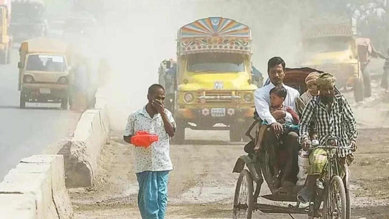 আজ ঢাকার বাতাস ‘খুব অস্বাস্থ্যকর’, দিল্লি দূষণের শীর্ষে