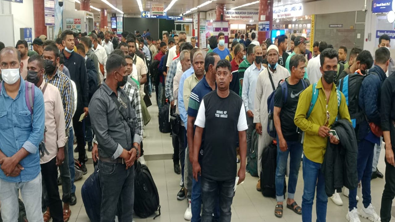 তিন দিনে লিবিয়া থেকে ফিরলেন ২৮১ বাংলাদেশি