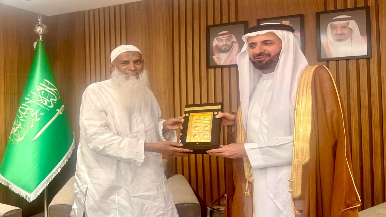বাংলাদেশের হজ ব্যবস্থাপনায় সৌদি মন্ত্রীর প্রশংসা
