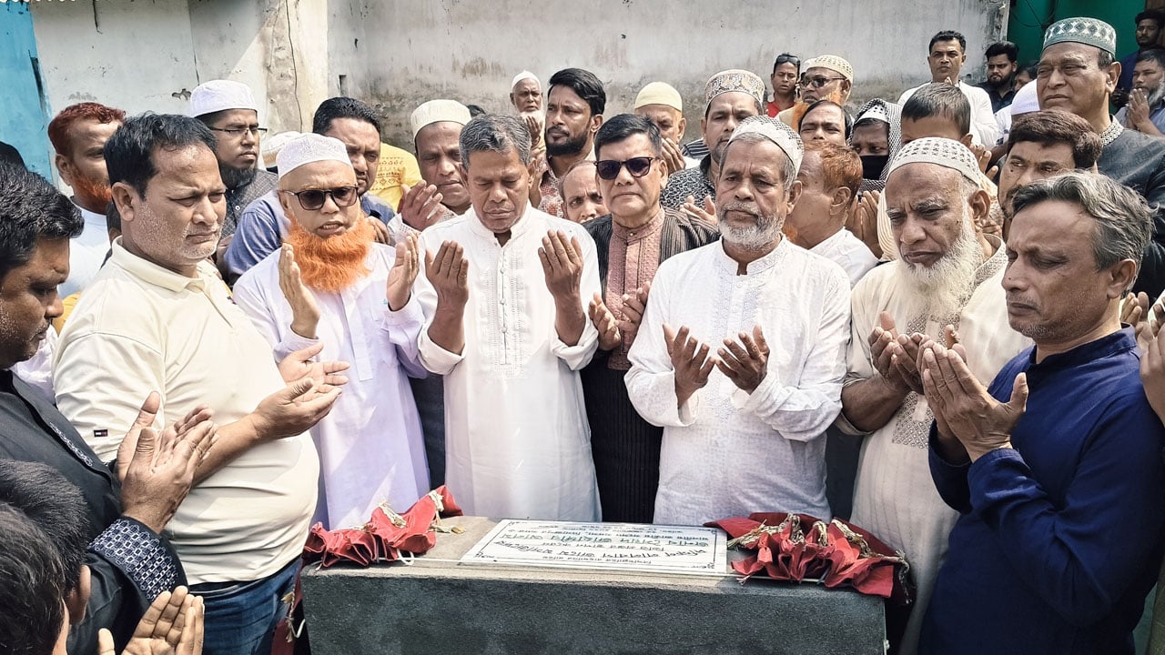 এমপি হয়েই মসজিদের ভিত্তিস্থাপন সৈয়দ জাহাঙ্গীর আলমের