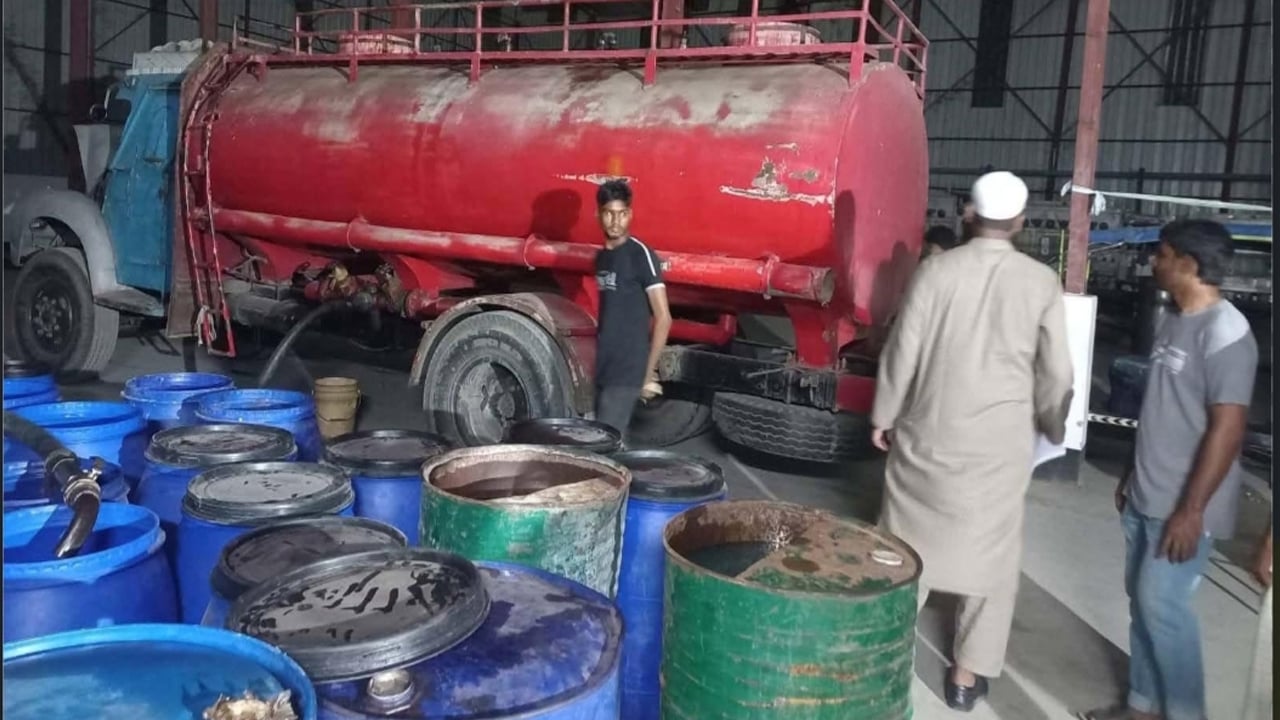 নরসিংদীতে অভিযানে ৯ হাজার লিটার ডিজেল জব্দ